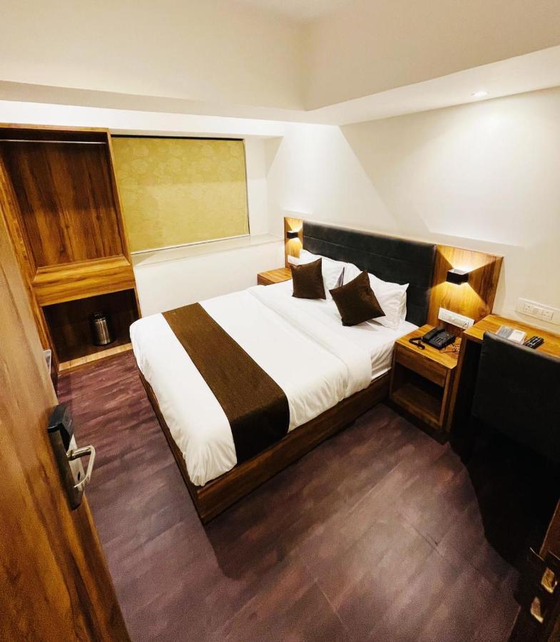 Hotel Hilton Suites มุมไบ ภายนอก รูปภาพ