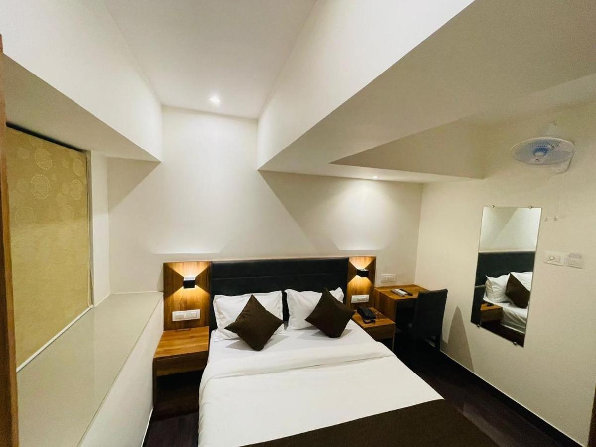 Hotel Hilton Suites มุมไบ ภายนอก รูปภาพ